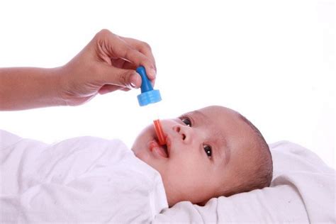 Pemberian Obat Batuk pada Bayi
